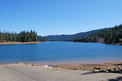 Trinity Lake Lodging