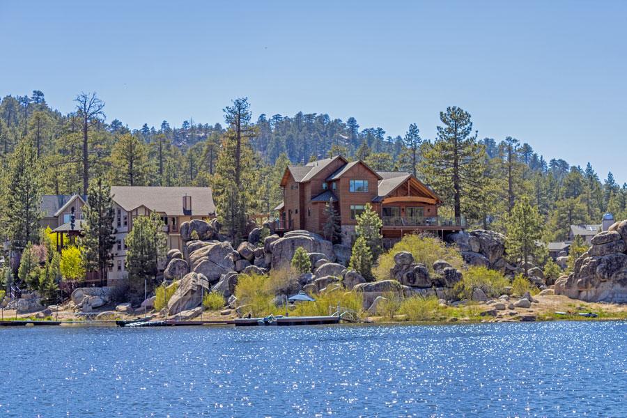cabins at Big Bear Lake , California